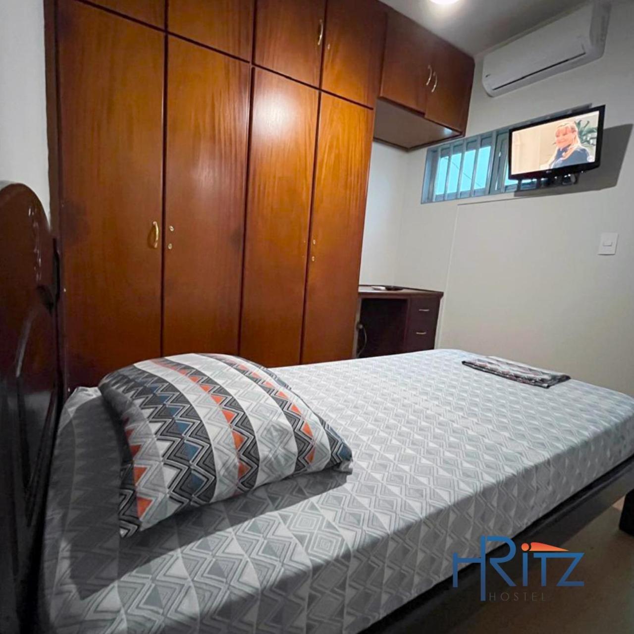 Ritz Hostel Araçatuba Exteriör bild